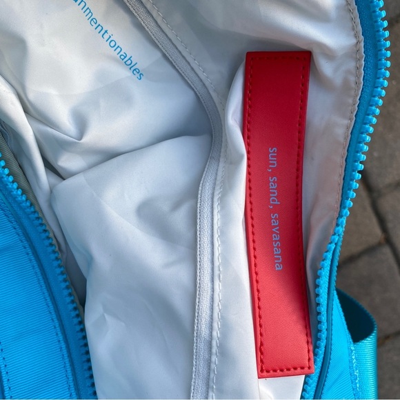 Lululemon Athletica Sun sand savasana beach Bag blue with Adjustable Strap - Picture 9 of 12